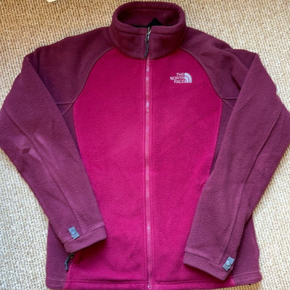 North Face women's size medium fleece jacket burgundy & magenta full zip coat